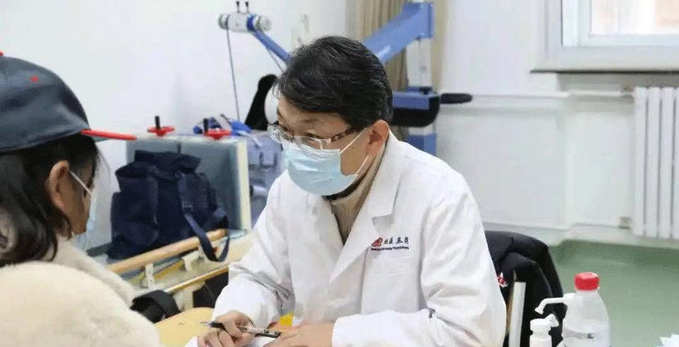 葛慶崗委員：醫者仁心 履職為民